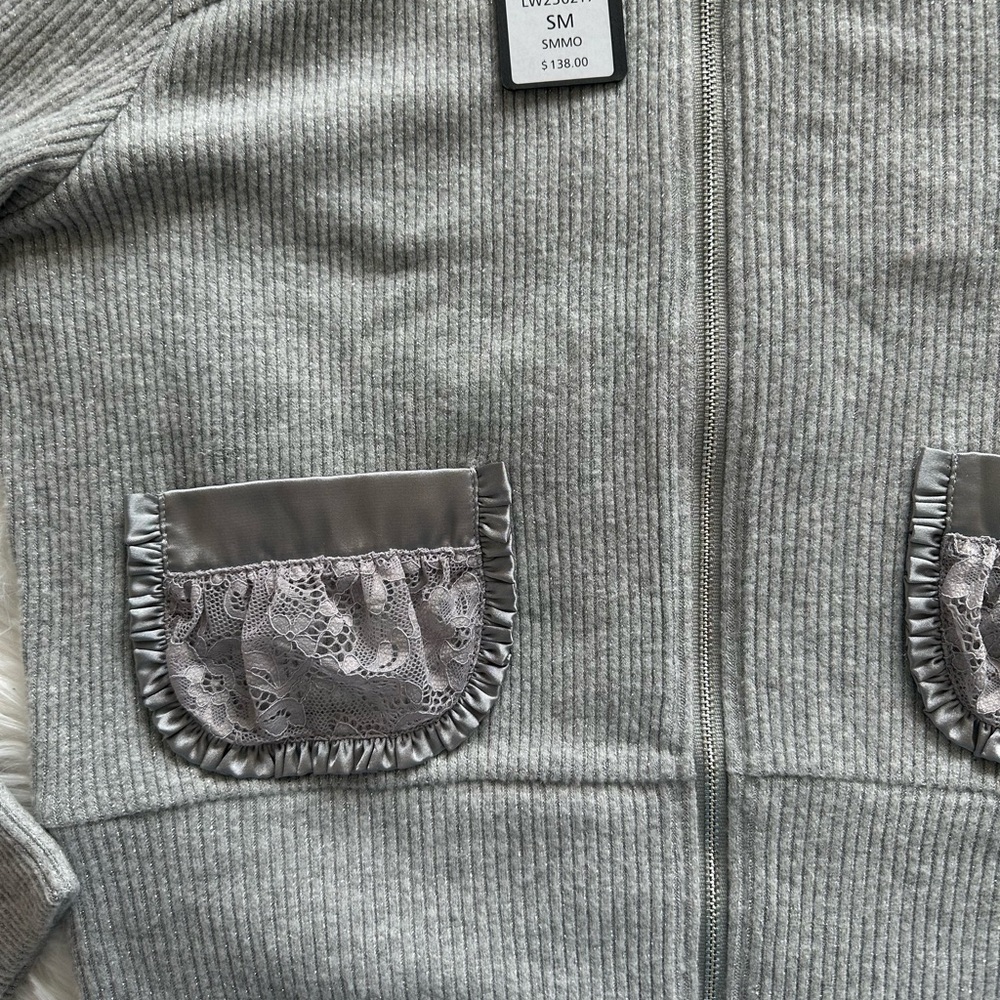 SOLD Beach Bunny Grey S Hoodie, XS Booty Pant - NWT.  Fits M - Picture 14 of 15
